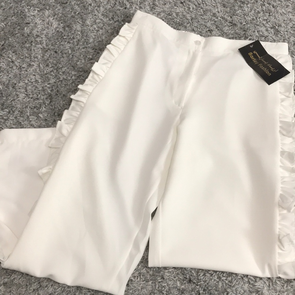 RUFFLED LEGGED DRESS PANTS